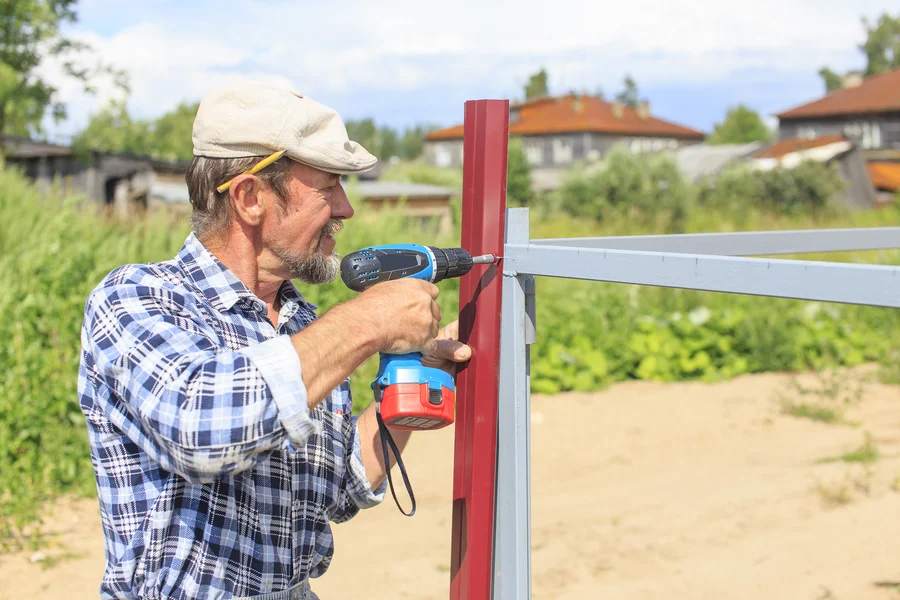 How To Choose The Right Material For Your New Fence in Norman OK 73071 How To Choose The Right Material For Your New Fence in Norman OK 73071